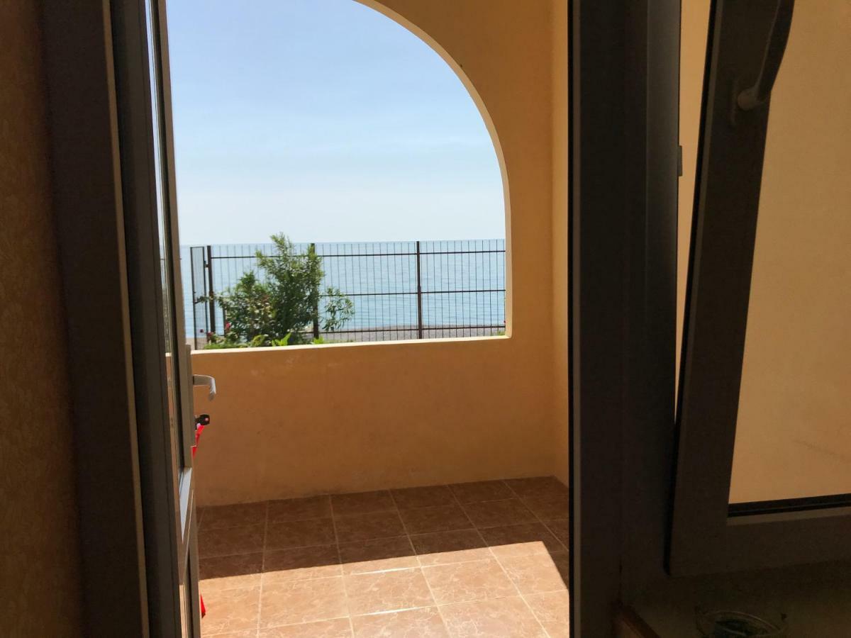 Davel Hotel Gagra Exterior foto